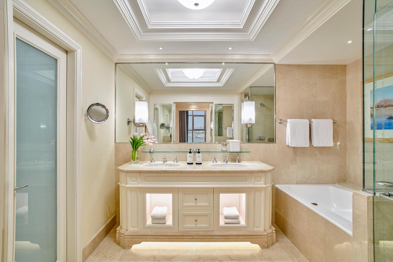 Four Seasons At Nile Plaza 5*